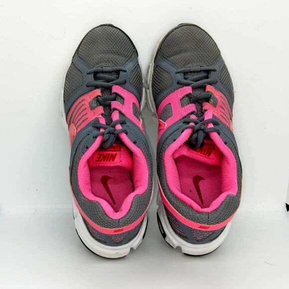 Nike Downshifter 5 Womens Pre-owned Gray w/Red Accents Running Sneakers - sz. 8 - Picture 3 of 6